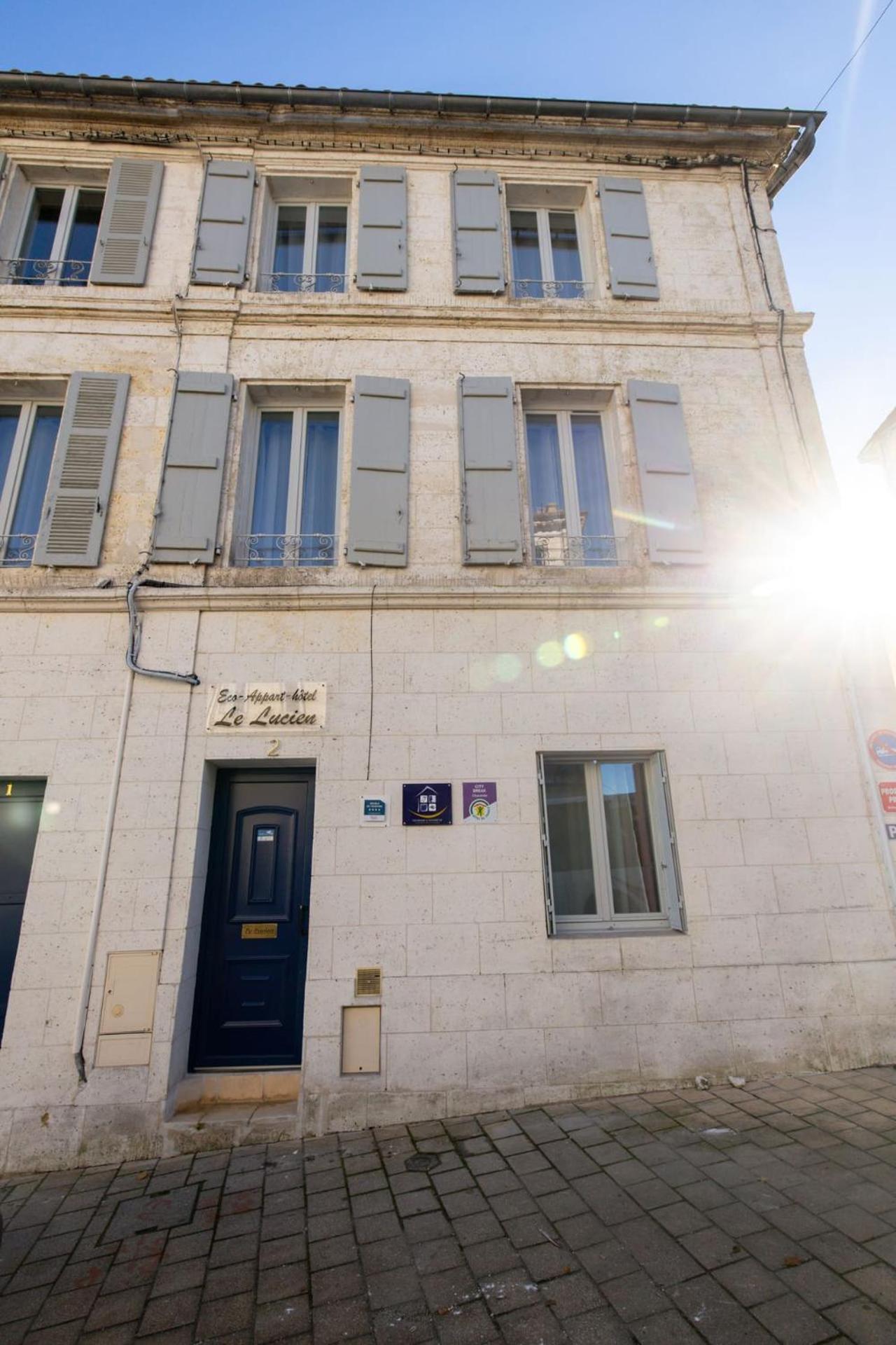 Le Lucien Eco-Appart'Hotel - Angouleme - Centre - Wifi - Parking Prive - Classe 4 Etoiles Exteriör bild