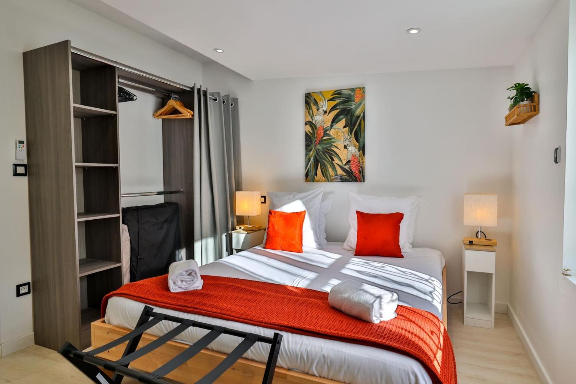 Le Lucien Eco-Appart'Hotel - Angouleme - Centre - Wifi - Parking Prive - Classe 4 Etoiles Exteriör bild