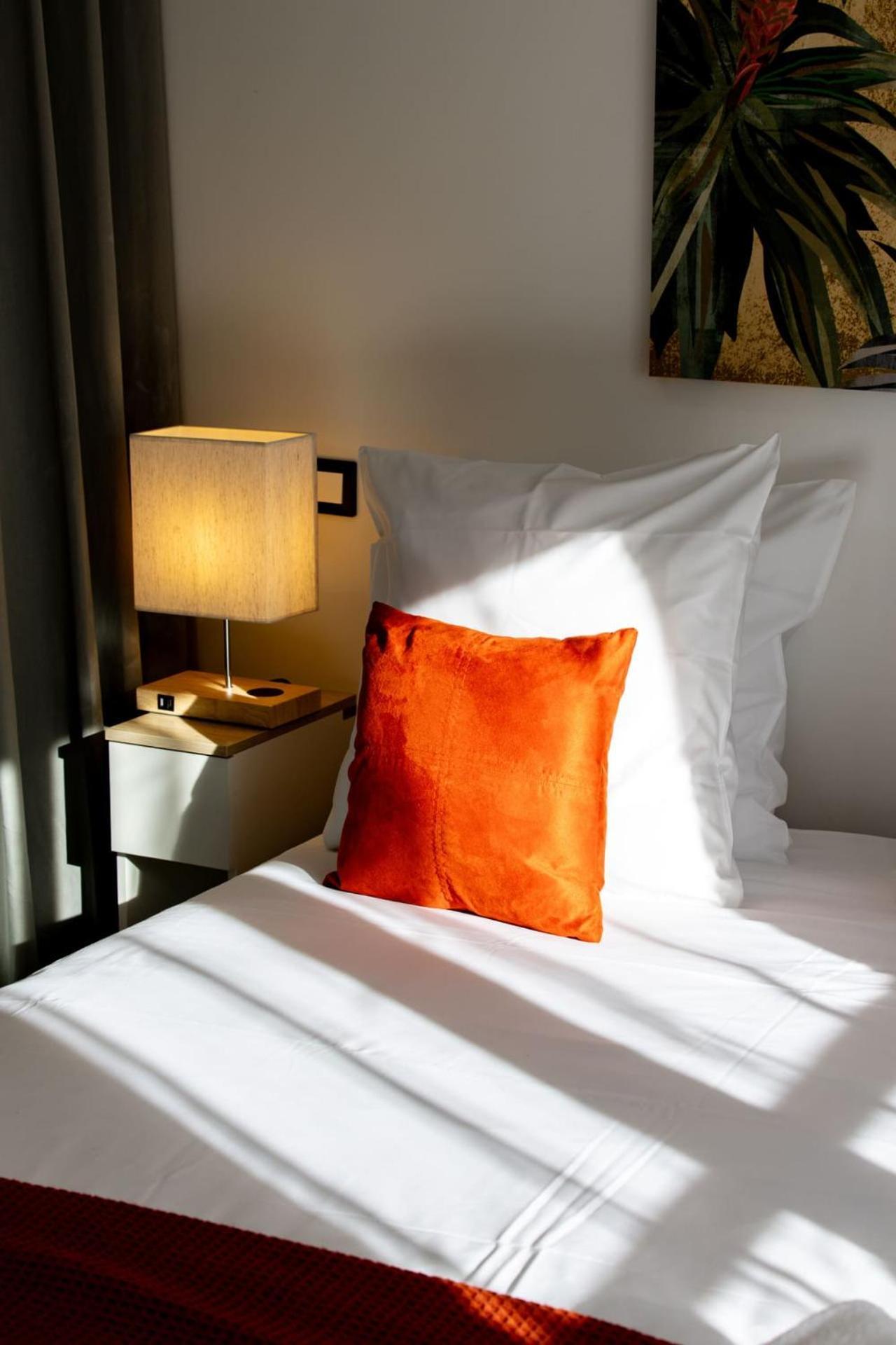 Le Lucien Eco-Appart'Hotel - Angouleme - Centre - Wifi - Parking Prive - Classe 4 Etoiles Exteriör bild
