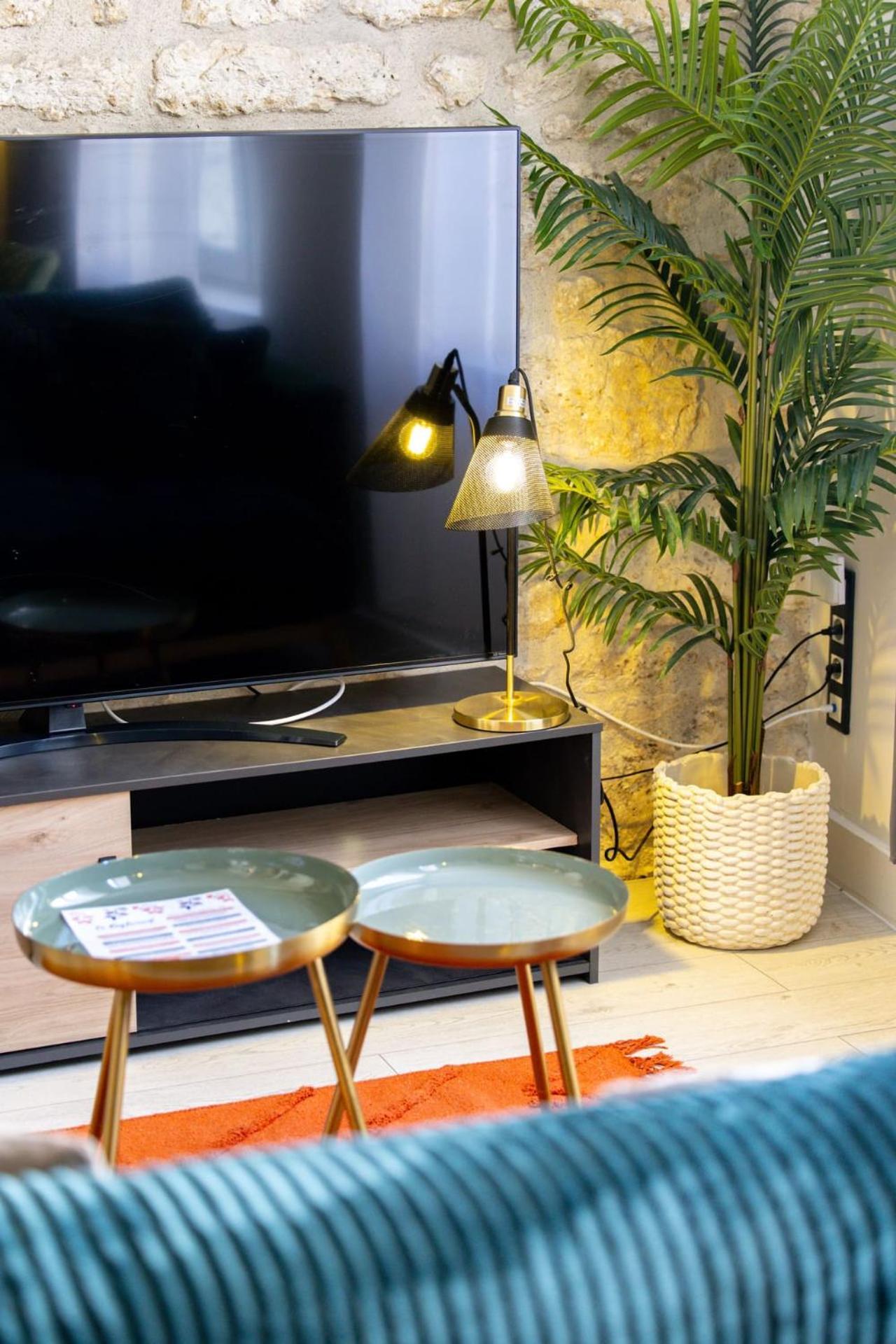 Le Lucien Eco-Appart'Hotel - Angouleme - Centre - Wifi - Parking Prive - Classe 4 Etoiles Exteriör bild