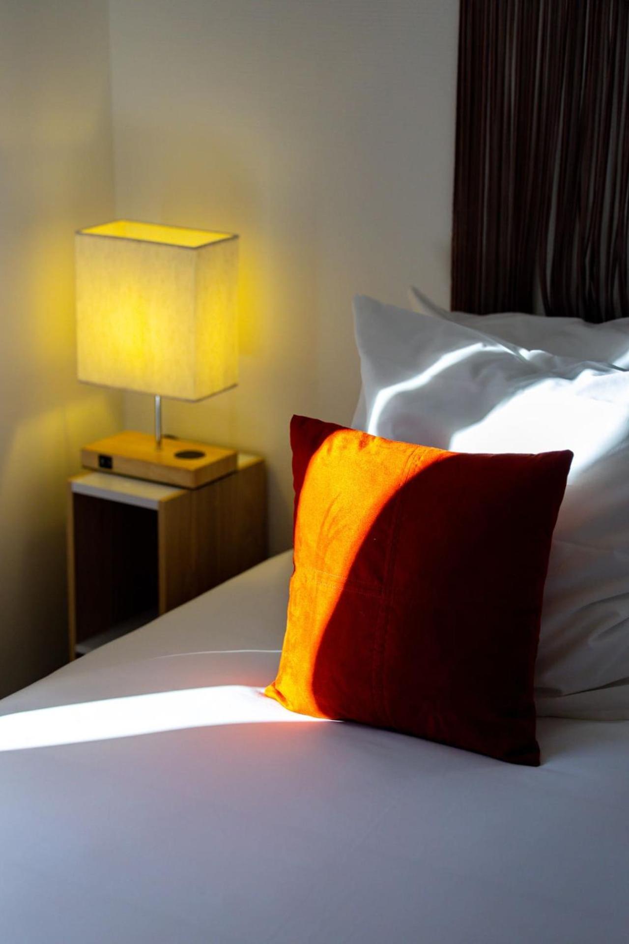 Le Lucien Eco-Appart'Hotel - Angouleme - Centre - Wifi - Parking Prive - Classe 4 Etoiles Exteriör bild